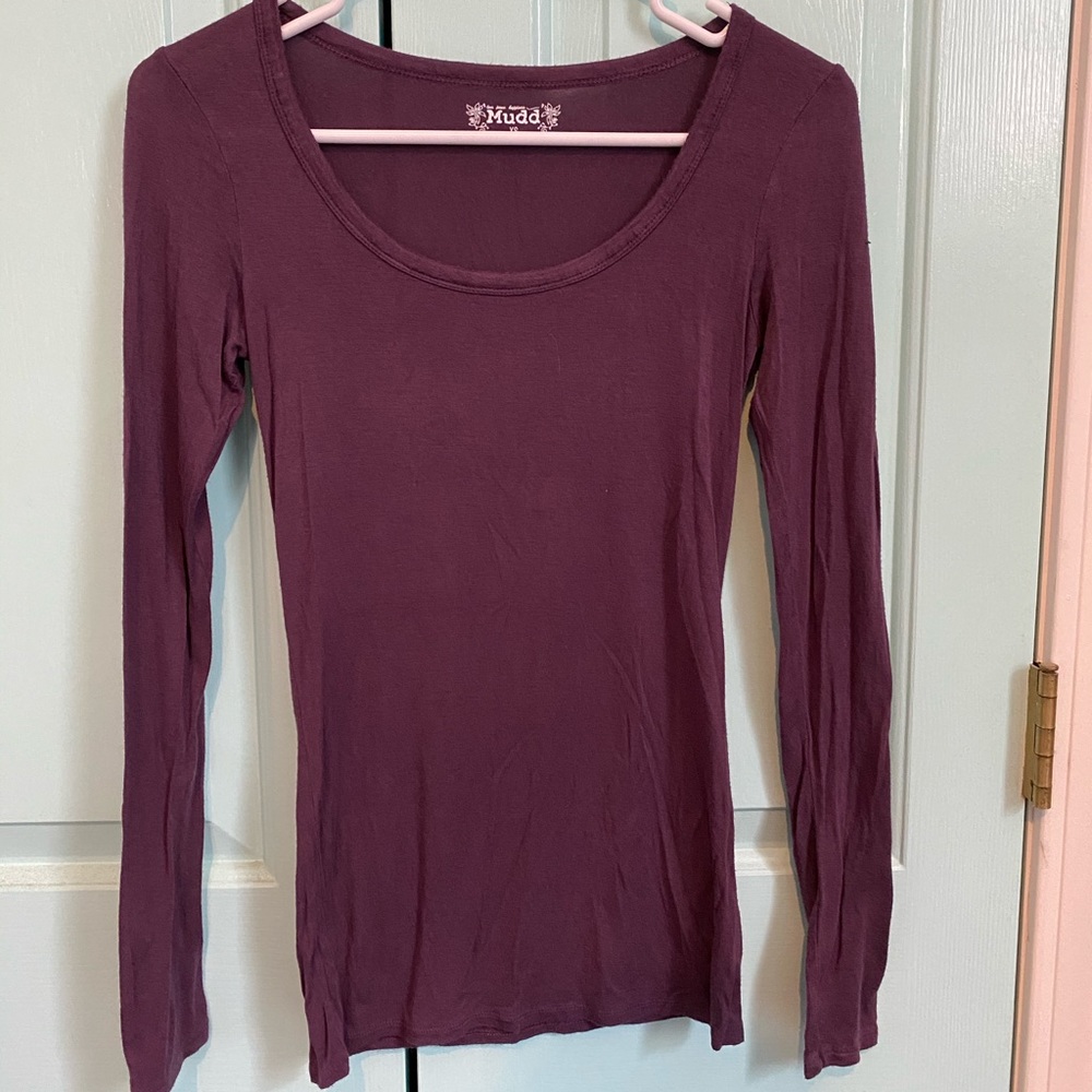 fitted long sleeve top